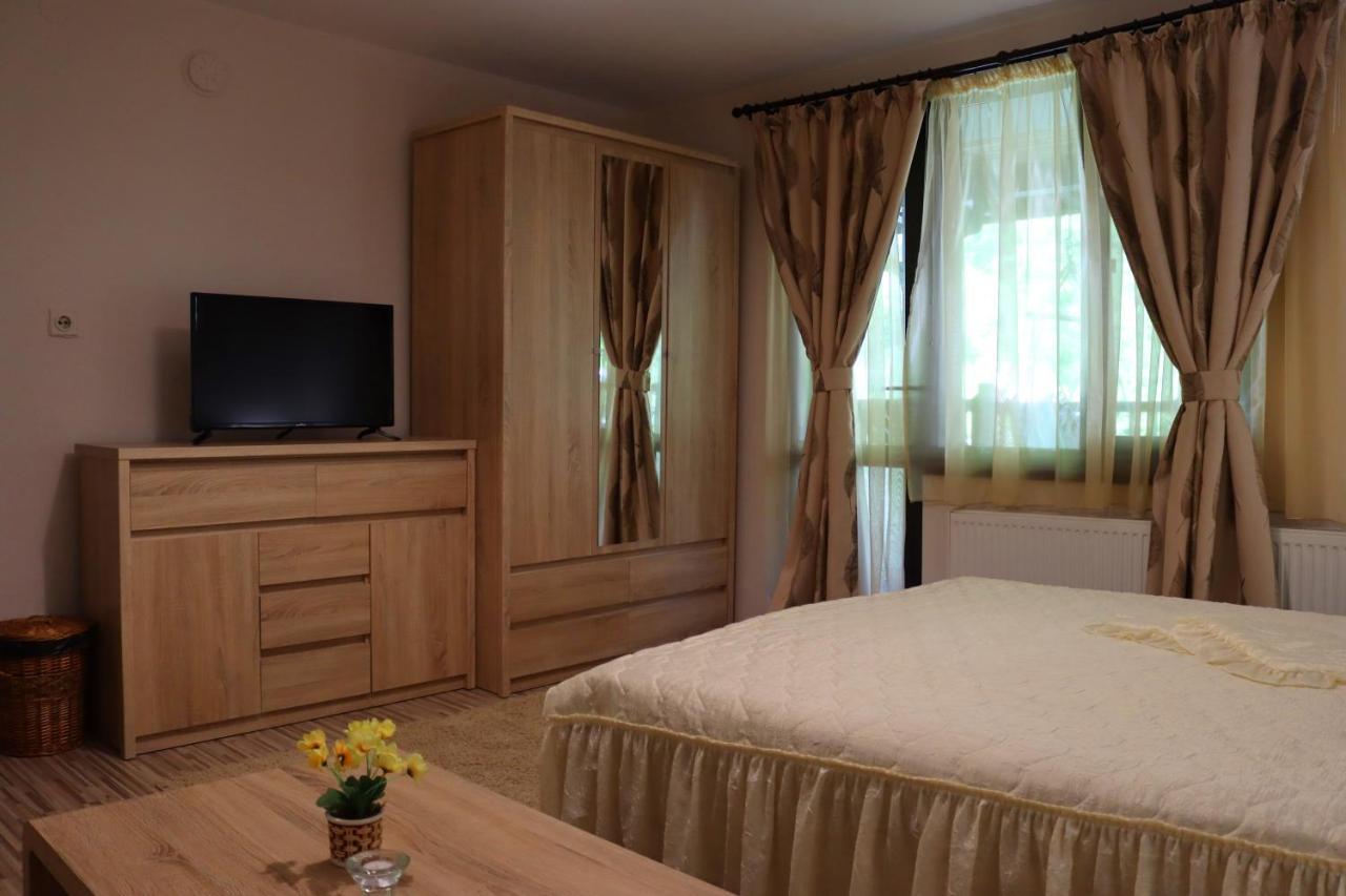 Green House - Попниколови Saparewa Banja Zewnętrze zdjęcie